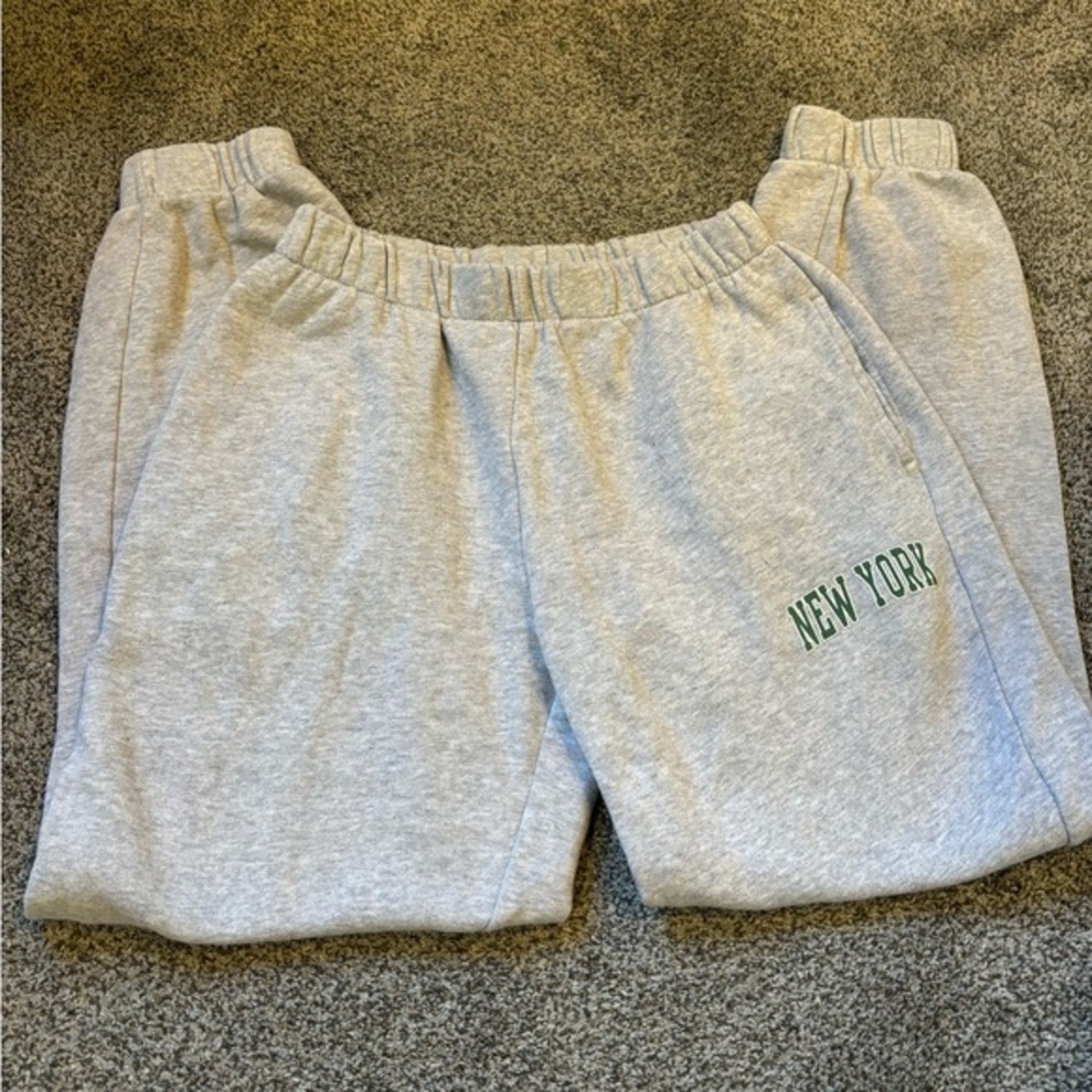 Brandy Melville Rosa Sweatpants